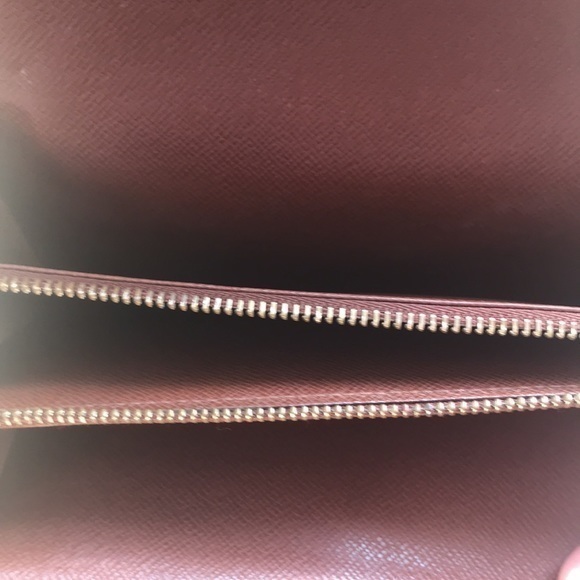 Authentic Louis Vuitton Portefeiulle Sarah Long Wallet - Picture 4 of 10